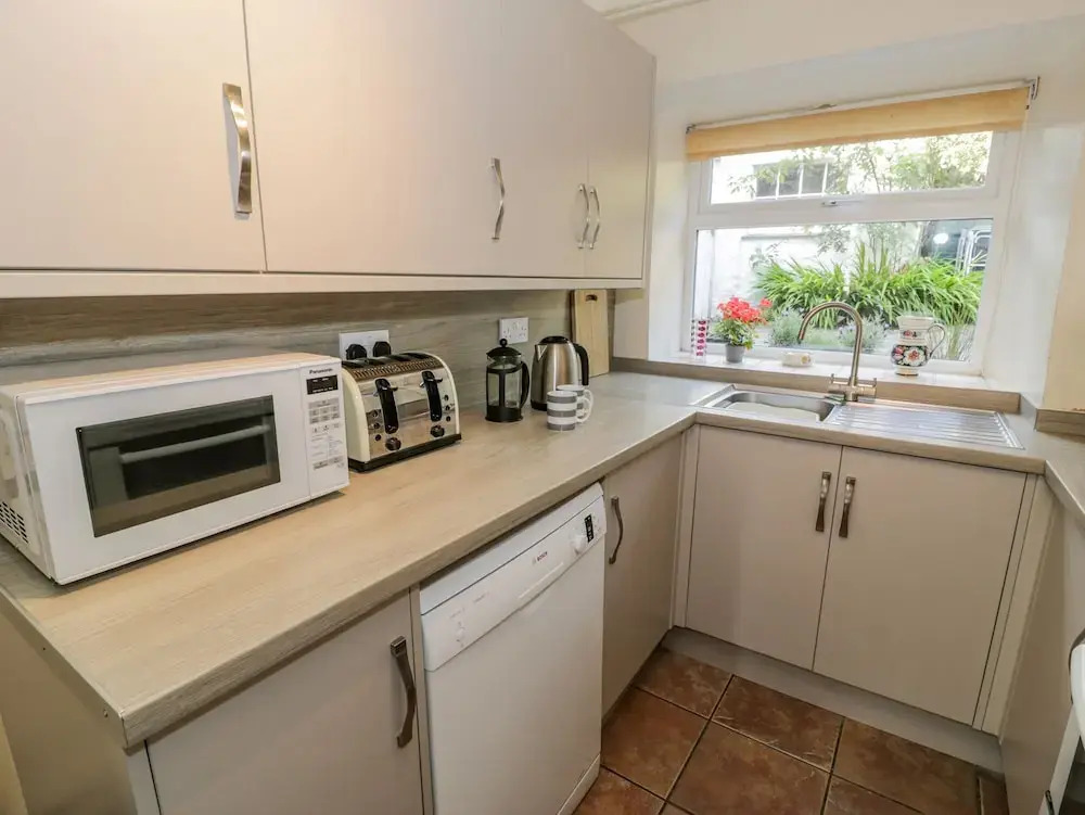 6 Glyn Terrace