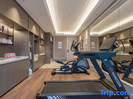Vienna International Hotel (Chongqing Rongchang North High-speed Railway Station)