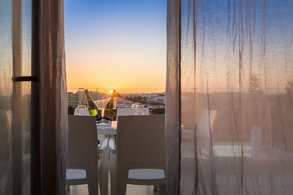 Correeira Luxury Residence T3 G - Albufeira, Pools, Wifi, Bbq, Beach