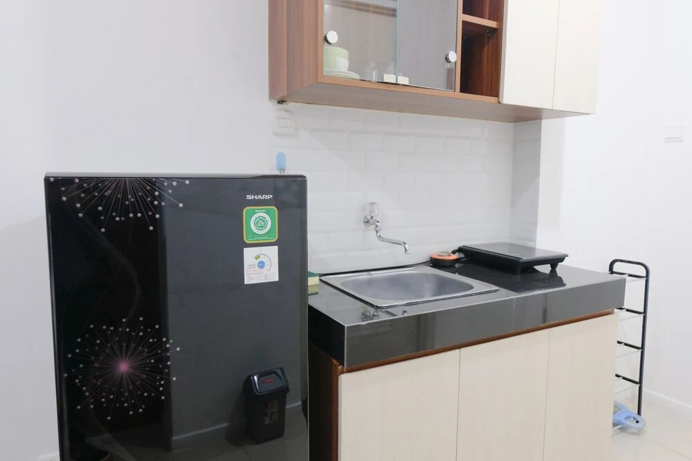 Modern Classic Studio At Apartment Parahyangan Residence