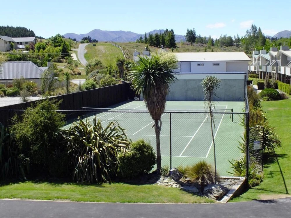 Toodle's Wanaka Luxury with Mountain Views