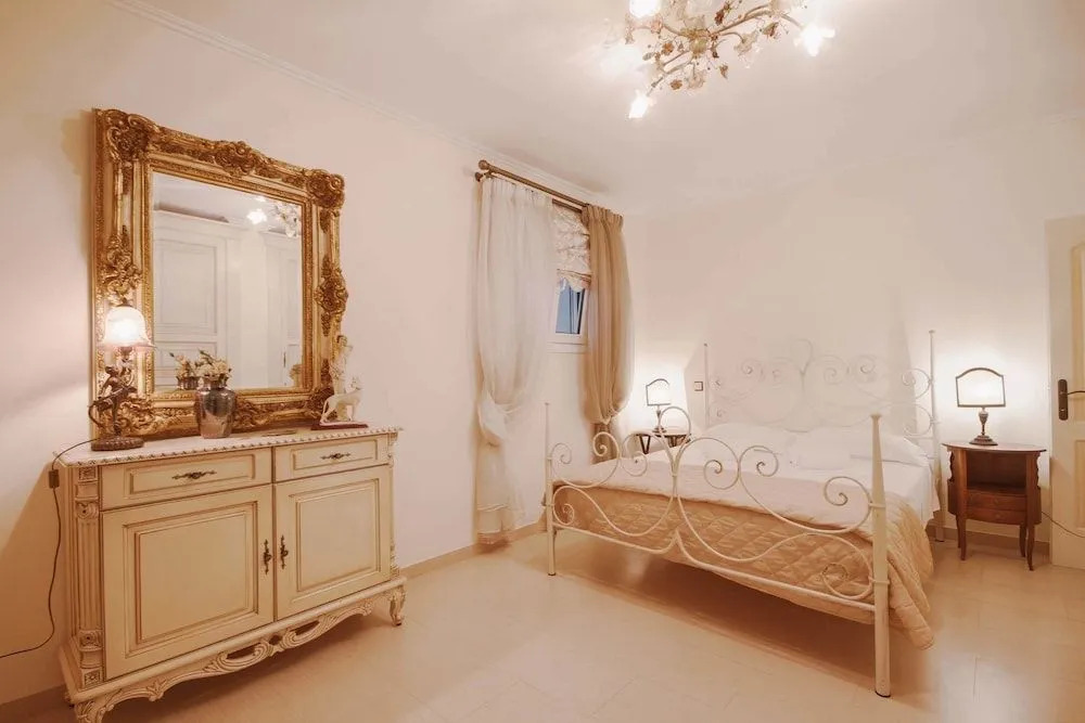 Villa Ellania
