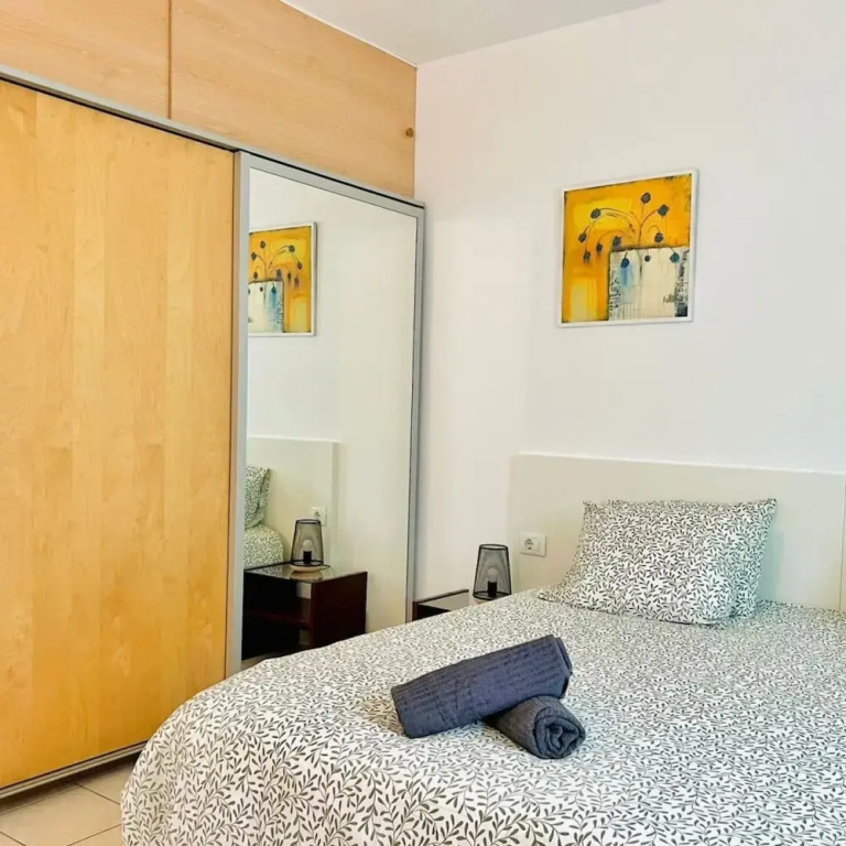 Modern Trendy 1BR Ground Floor Apartment
