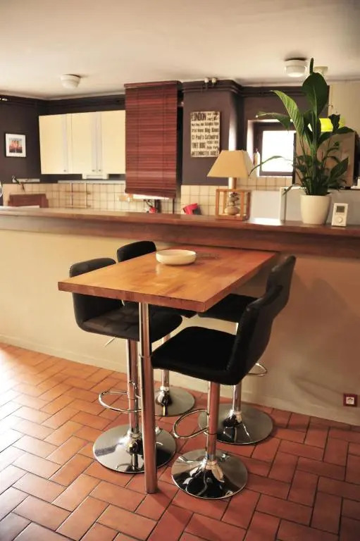 Logement Au Calme F2