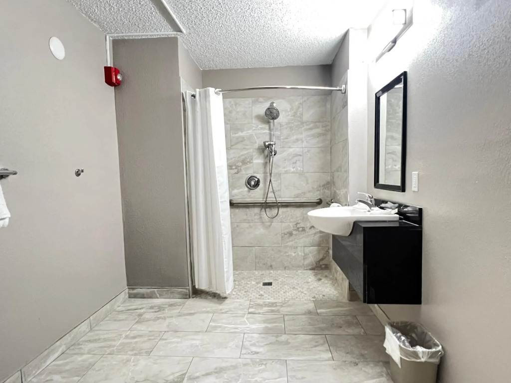 Motel 6-Middleburg Heights, OH - Cleveland