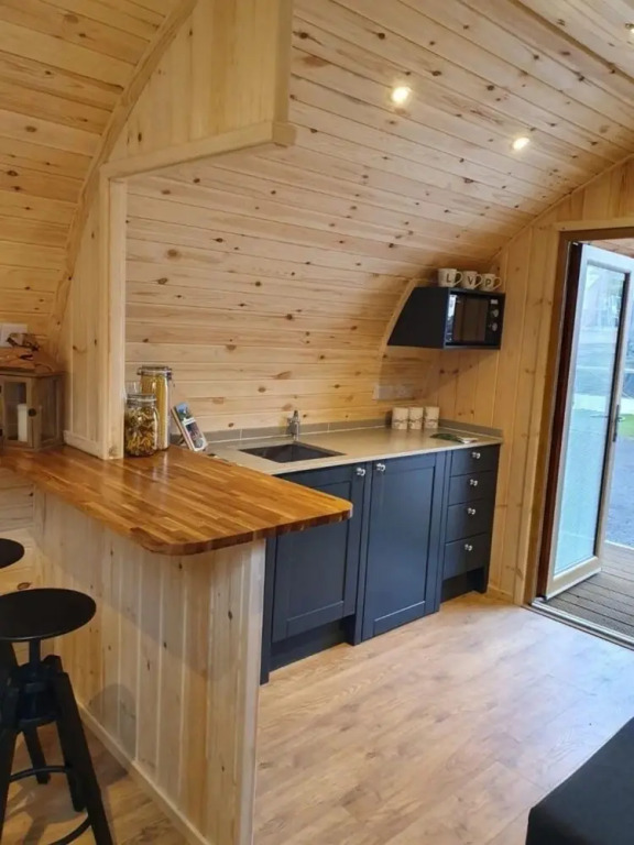 Orchard Glamping - Apartment Pod - Blossom