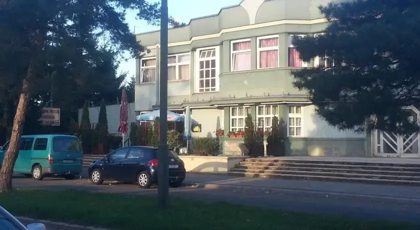 Sportcsarnok Motel