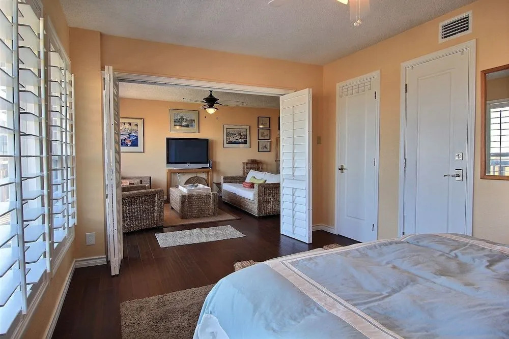 Blue Crab 107 BH 2 Bedrooms 2 Bathrooms Condo