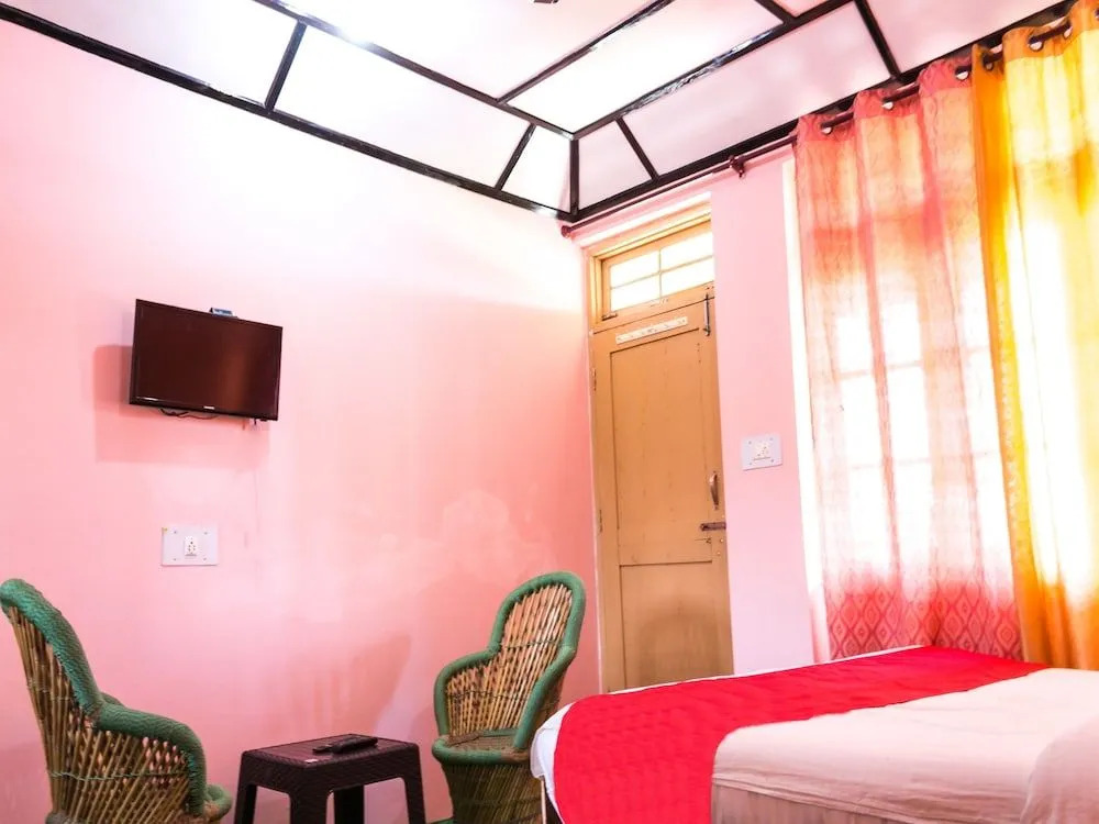 Oyo Home 13801 Cozy 3 Rk Hill View