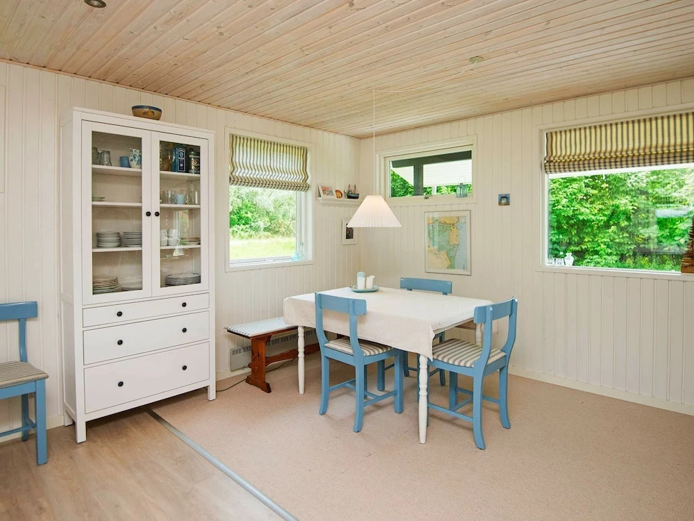 Serene Holiday Home in Grenå near Sea