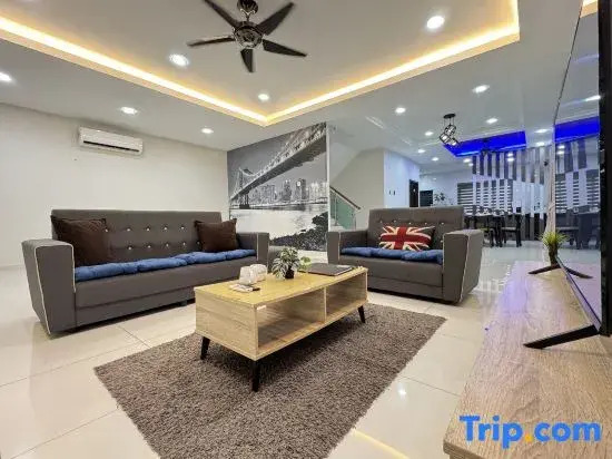 Taiping City Centre Landed for 12 Pax