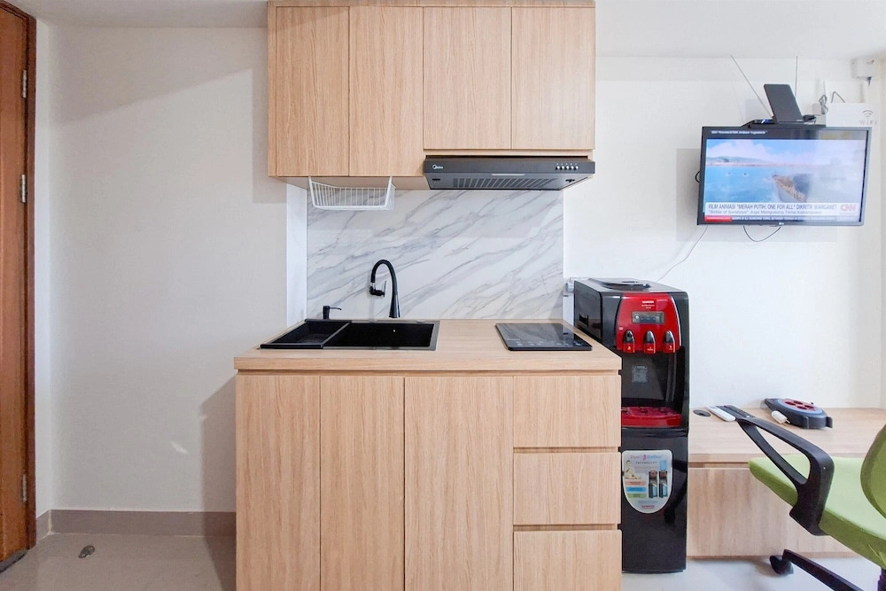 Basic Style Studio At Cisauk Point Apartment