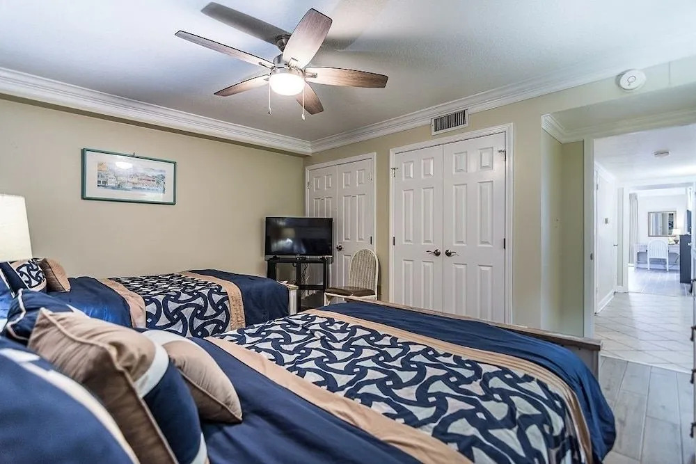Shoreline 2084 Condo by RedAwning