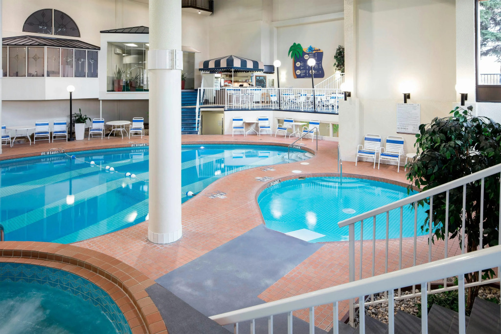 Sheraton Cavalier Calgary Hotel