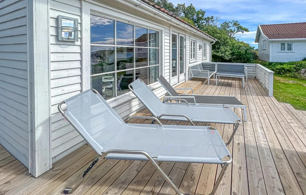 3 Bedroom Stunning Home In Flekkerøy