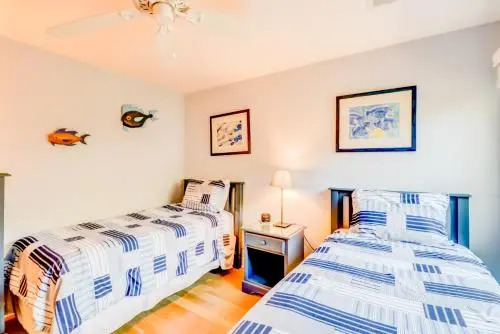 435 Oceanwoods Cottage