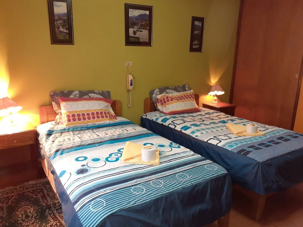 Krusty Hostel B&B
