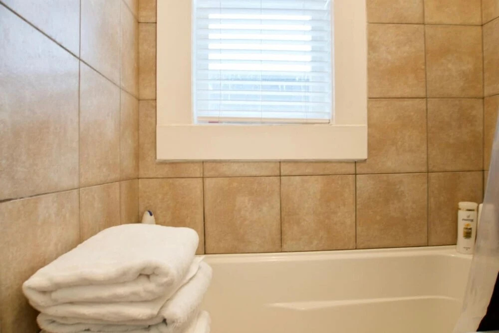 Comfy Downtown MJ Apartment w Parking Coffee Wifi