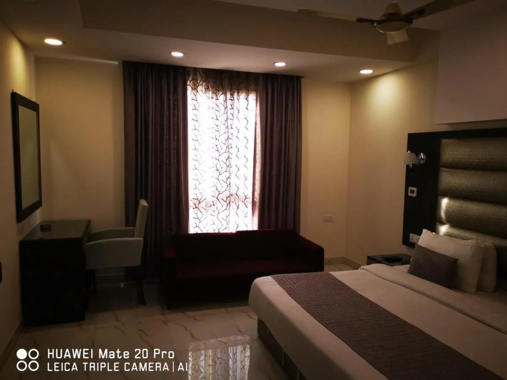 Hotel PK Residency Sector 18 Noida