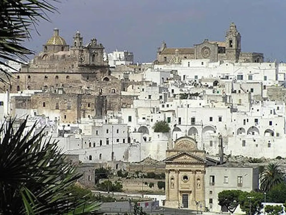 Apartment in Salento With Sea View & Pool