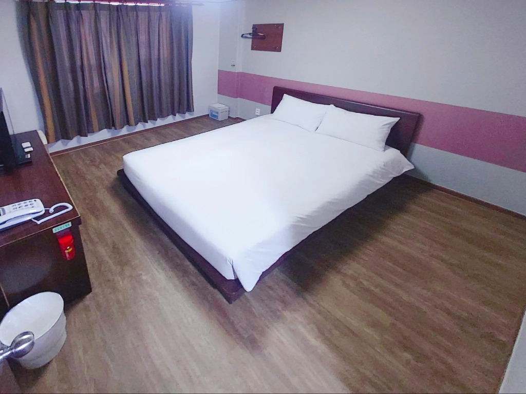 Manhattan Hotel