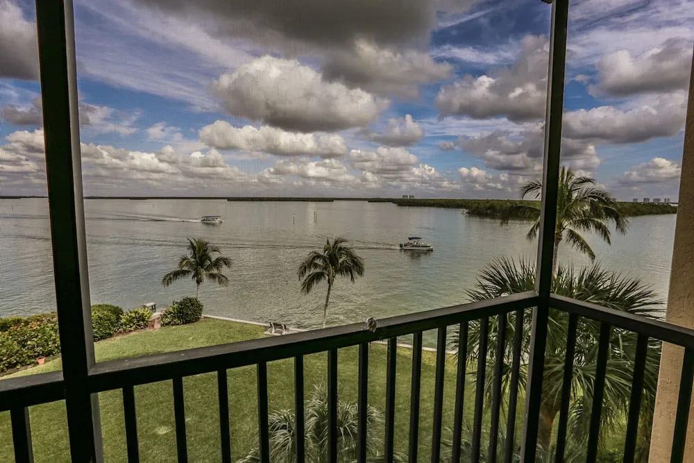 Windward Point 309