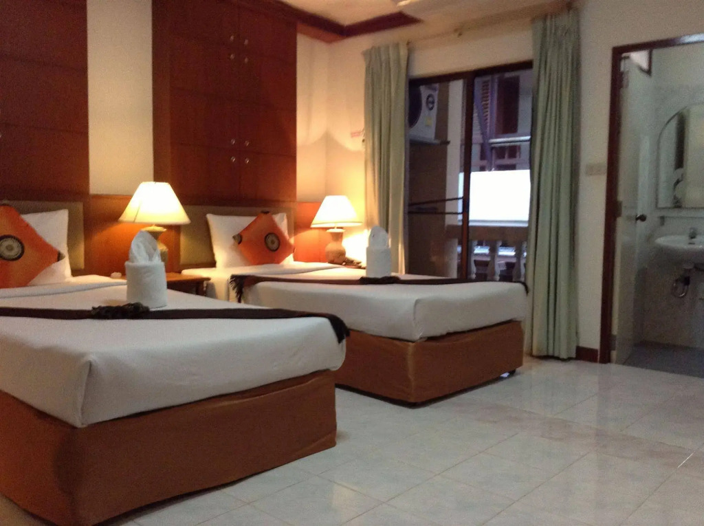SEATEL Phuket, Patong Beach