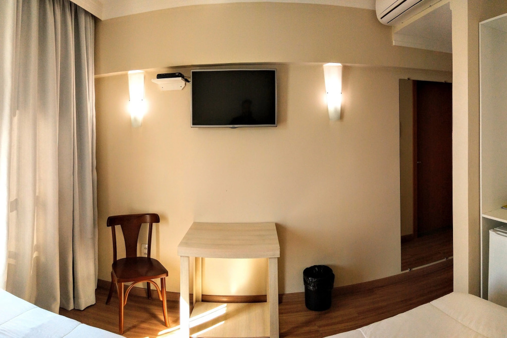Turis Hotel