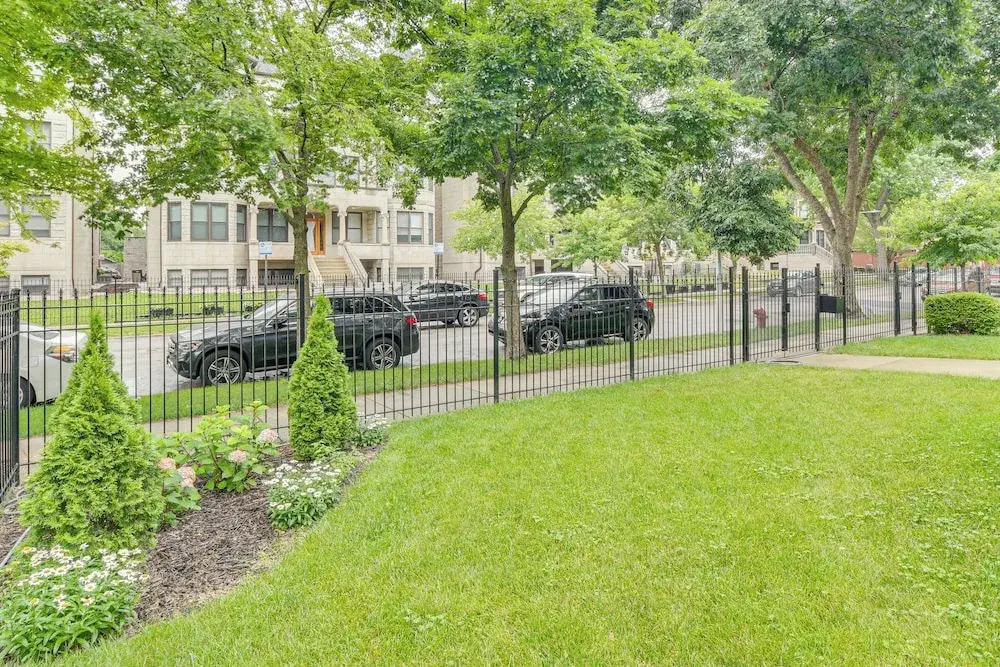 Walk to Lake Michigan: Chicago Apt w/ Yard