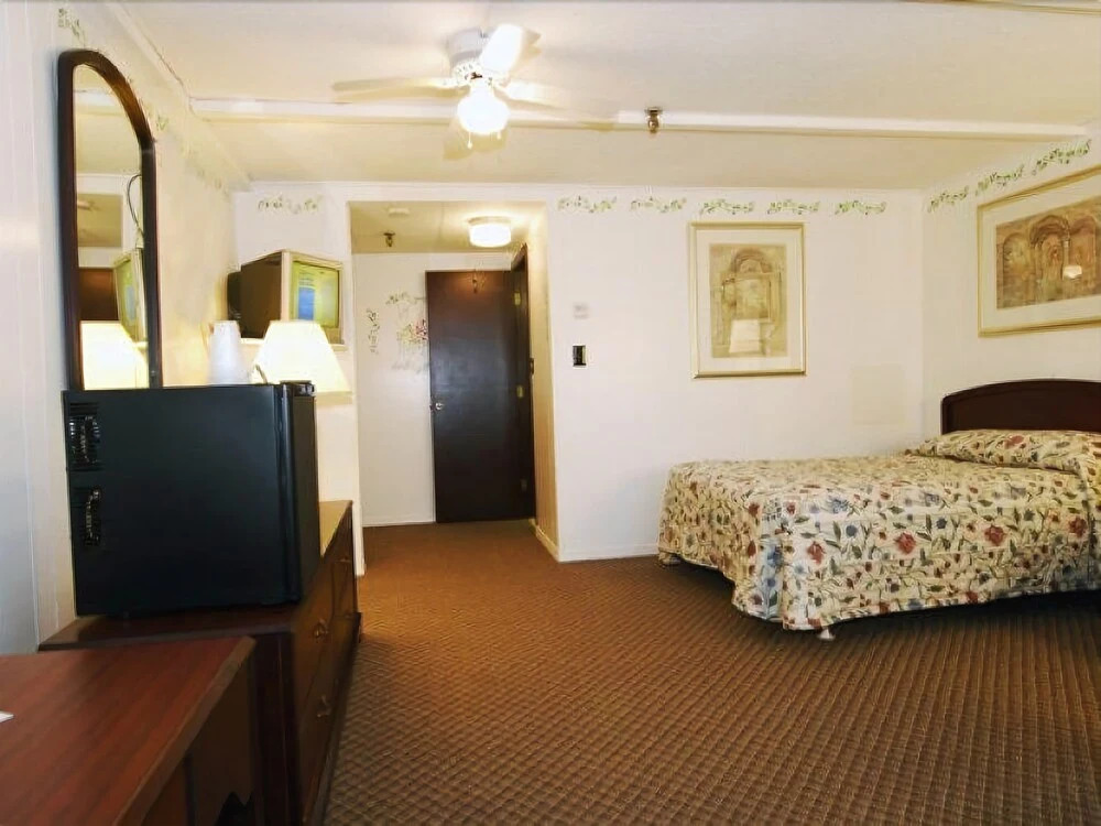 Aroostook Hospitality Inn - Van Buren, Maine, USA