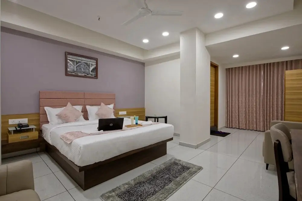 HOTEL AURELLIA