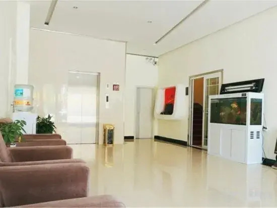 Aihang Express Hotel (Linyi Pedestrian Street Branch)
