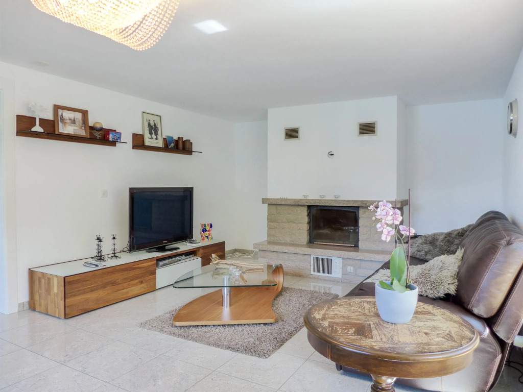 Holiday Home Chalet Aaregg