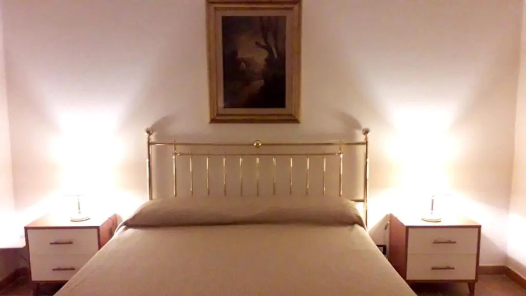 2 bedrooms house with city view enclosed garden and wifi at Ballata