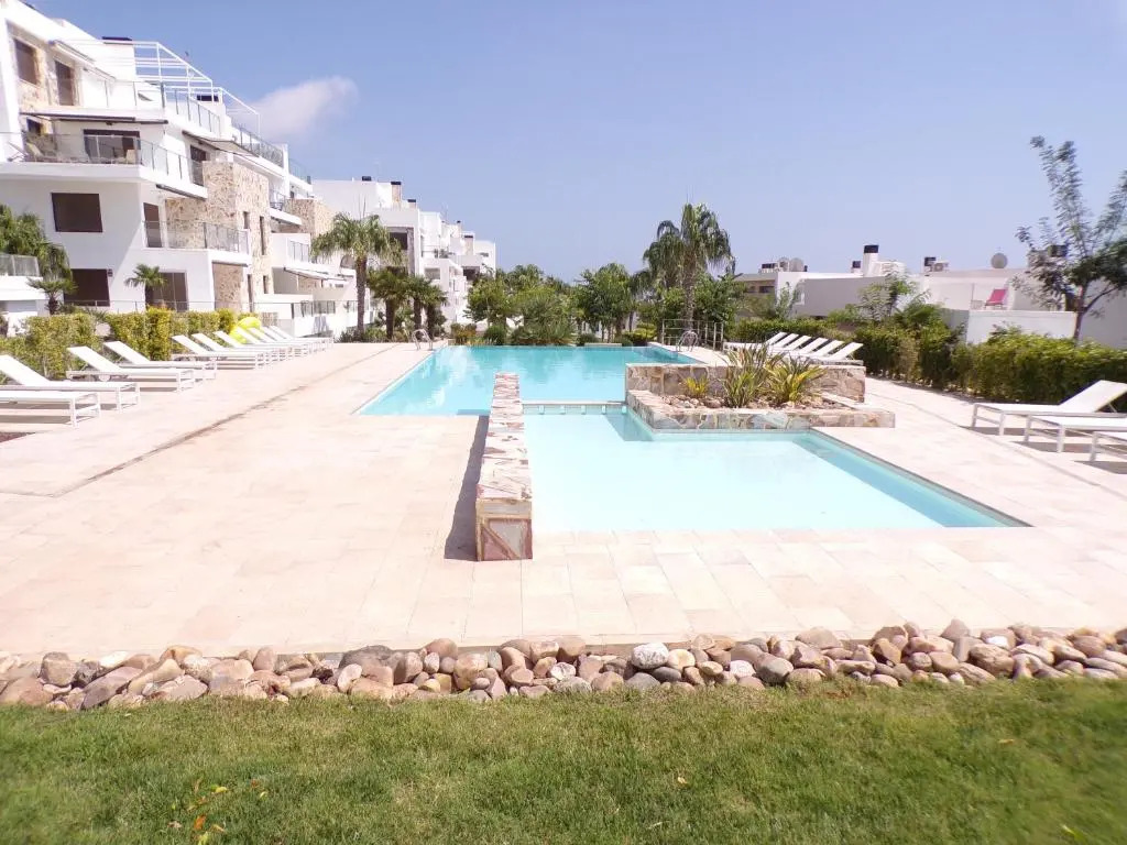 3 Bedroom Luxury Apartment Villamartin