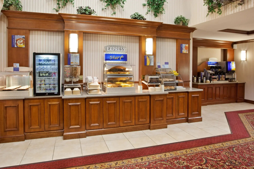Holiday Inn Express Hotel & Suites Marion by IHG