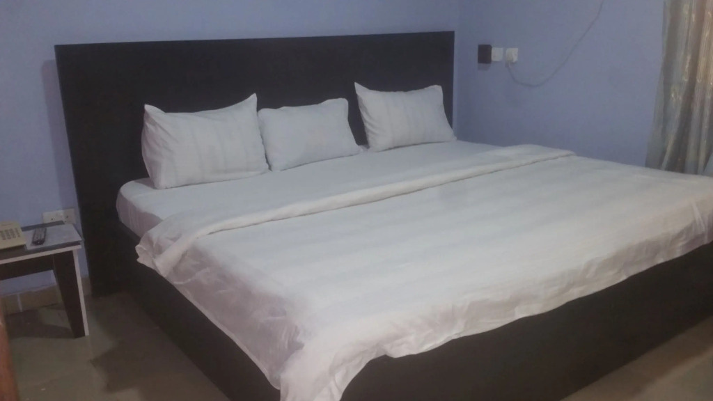 Allan Keri Hotels