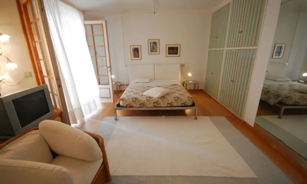 Seaside Villa With Private Garden