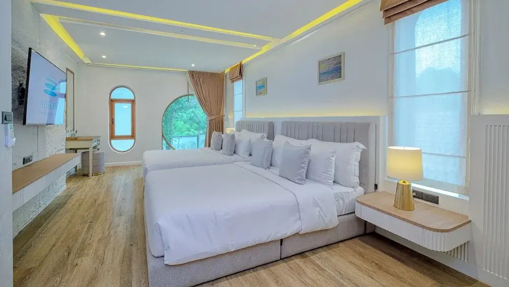 A Dream Naka Island - Beachfront Retreat