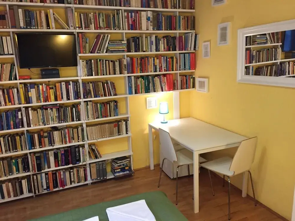 Club Apartments & Rooms