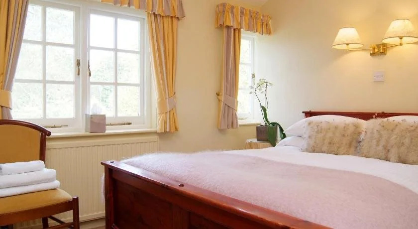 Tumbling Weir Hotel