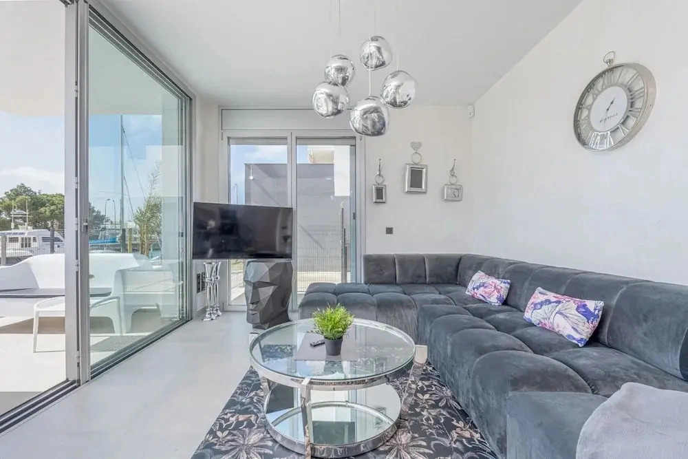Apartment in Roses Near the Beach & Pool