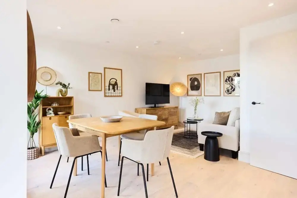 The South Wimbledon Hideout - Fancy 1bdr Flat With Balcony