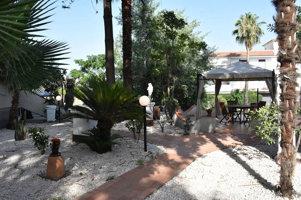 La Mimosa Guest House