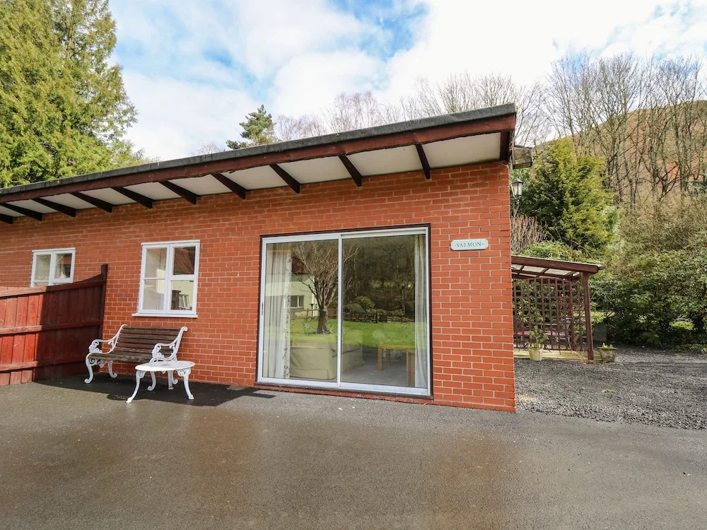 Salmon Cottage