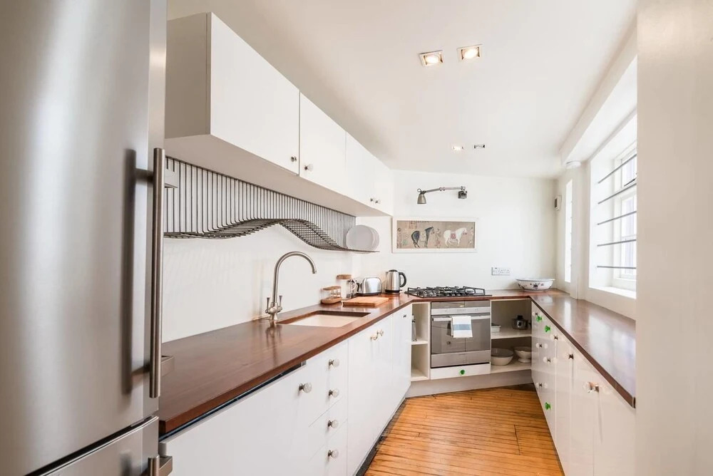 Charming 3BR Home in West London, 6 Guests