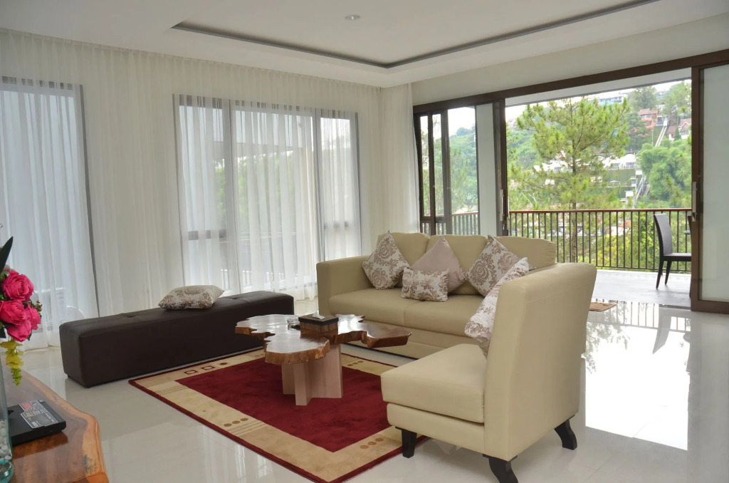 Magenta Hill View Villa 6 bedrooms with a private slide pool
