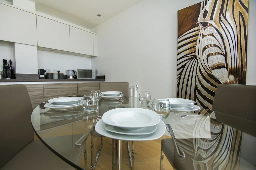 Orion Marina Sea View Parking by Brighton Holiday Lets