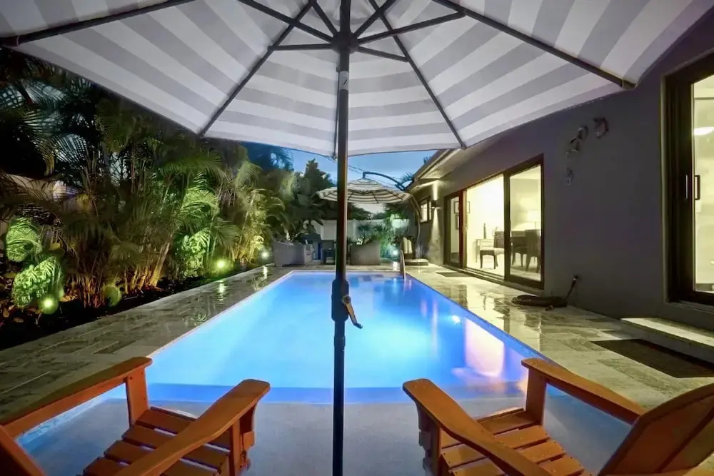 Relax in Luxury - 3 Bed 2 Bath Oasis With Pool
