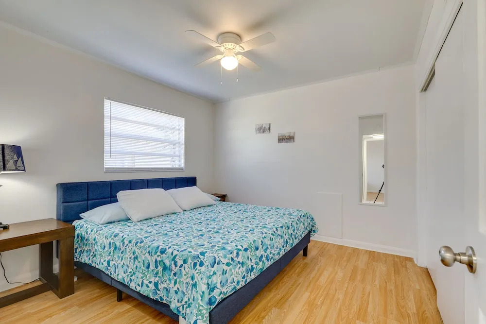Walk to the Ocean: Indian Rocks Beach Condo